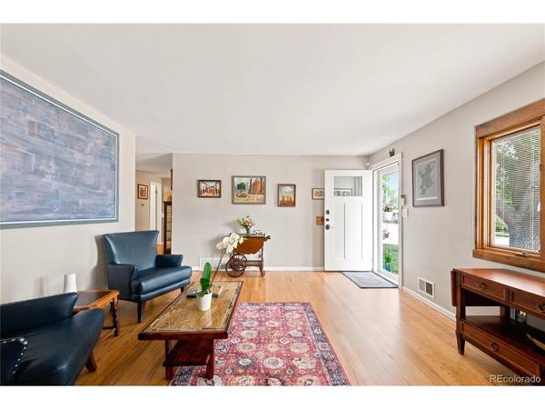 6521 S Logan, Centennial, CO 80121