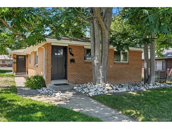 2461 S Corona, Denver, CO 80210