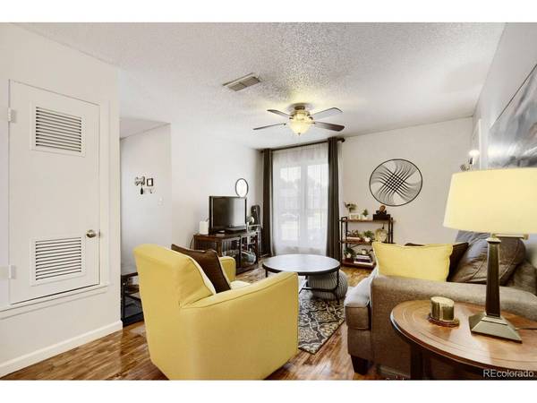2330 E Fremont #19-J, Centennial, CO 80122