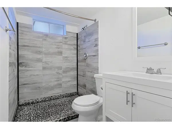 5740 S Fox, Littleton, CO 80120