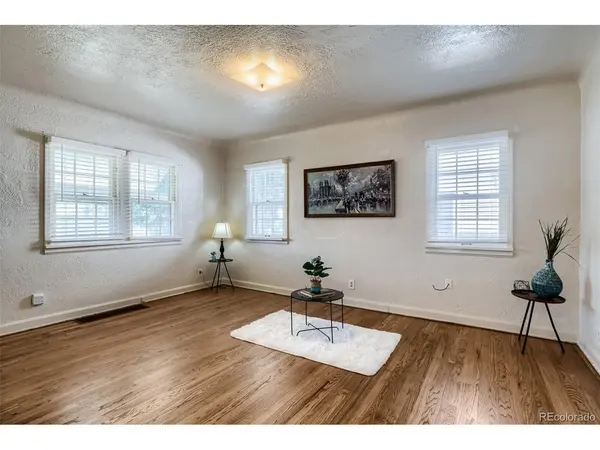 3990 S Logan, Englewood, CO 80113
