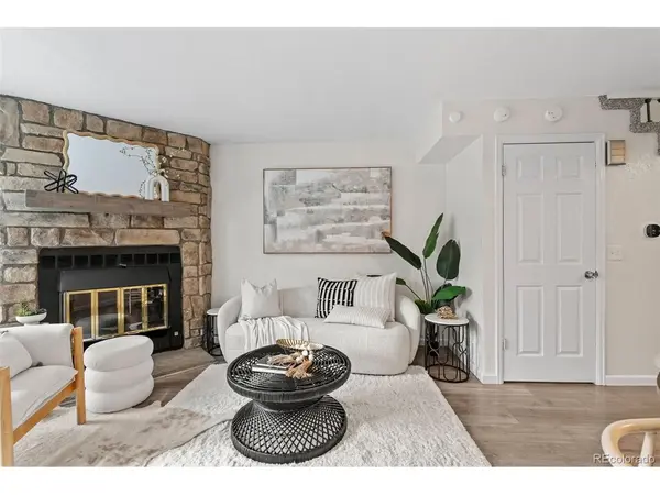 6712 S Independence, Littleton, CO 80128