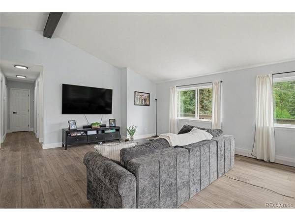 809 Roland, Bailey, CO 80421