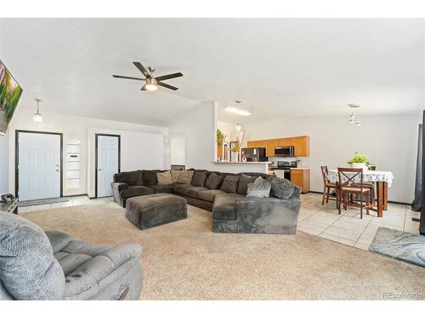 19564 E Ithaca, Aurora, CO 80013