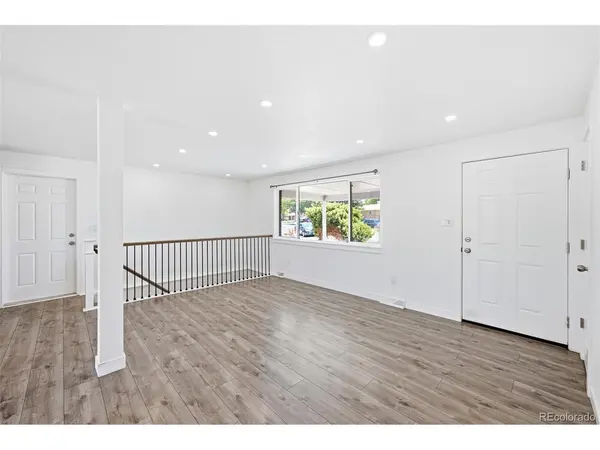 8325 Oakwood, Westminster, CO 80031