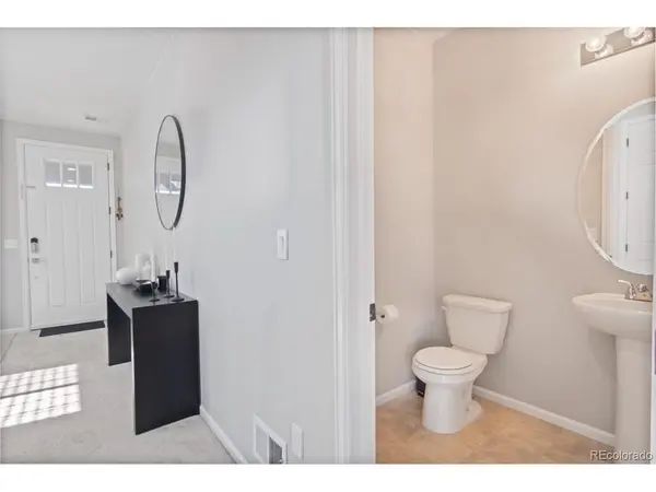 3856 Fultondale, Aurora, CO 80019