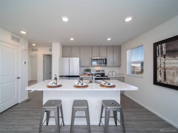46562 Gold Prairie, Bennett, CO 80102