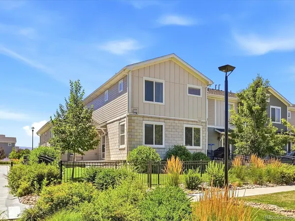 683 Stonebridge, Longmont, CO 80503