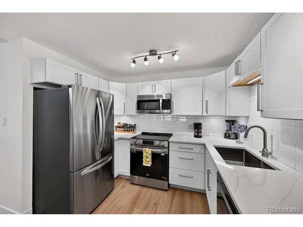 745 S Alton #11A, Denver, CO 80247