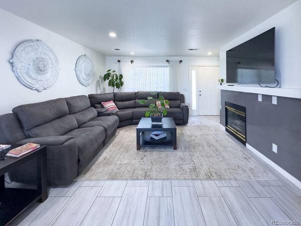 19163 E Wyoming #105, Aurora, CO 80017
