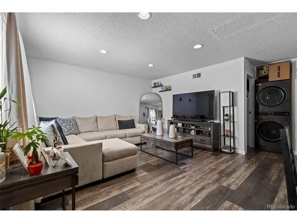 1184 S Uvalda, Aurora, CO 80012