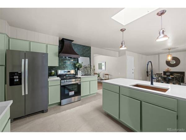 442 Titan, Aurora, CO 80011