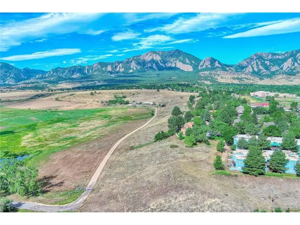 1572 Bradley #B, Boulder, CO 80305