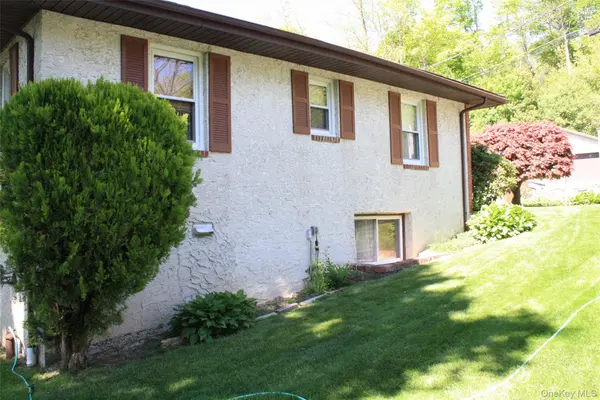 37 Valhalla RD, Carmel, NY 10512