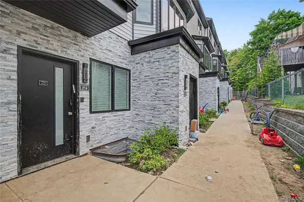 151 Blauvelt #214, Monsey, NY 10952