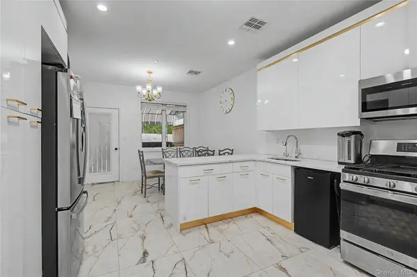 151 Blauvelt #214, Monsey, NY 10952