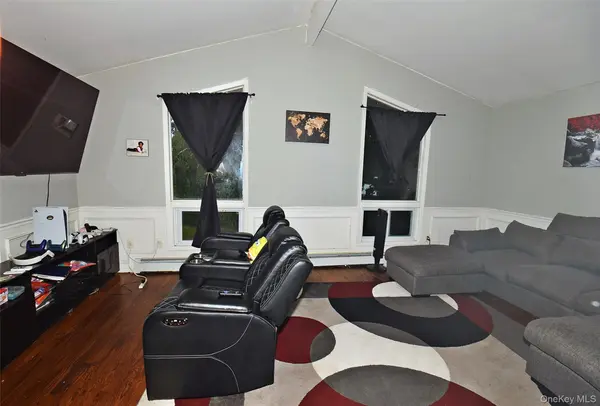 143 Meadowmere AVE, Mastic, NY 11950