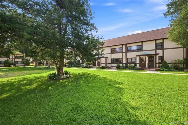 266 Cherry Valley AVE #B1, Garden City, NY 11530