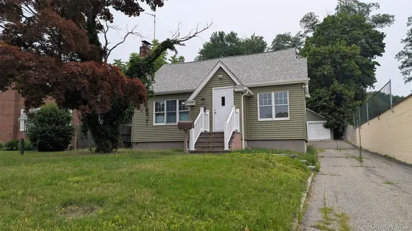 153 W Main ST, Kings Park, NY 11754