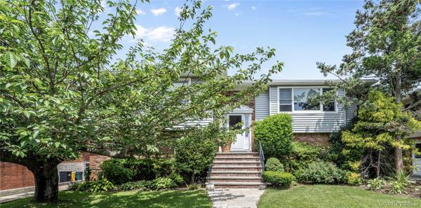 240 Pearl ST, Lawrence, NY 11559