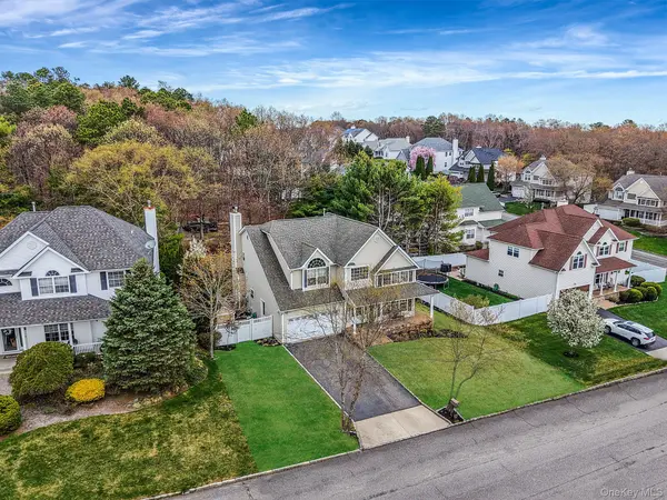 52 Shady View XING, Manorville, NY 11949