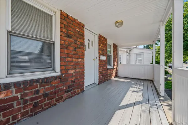 21 Beechwood AVE, Port Washington, NY 11050