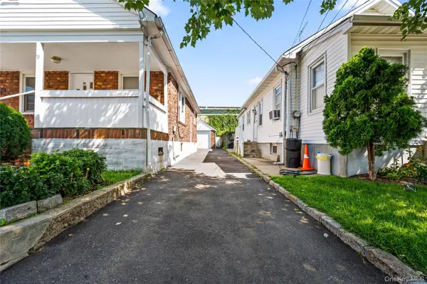 21 Beechwood AVE, Port Washington, NY 11050