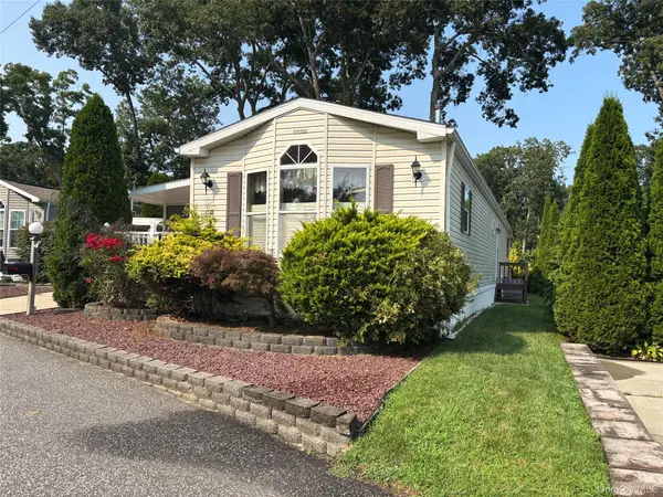 1661 Old Country RD #180, Riverhead, NY 11901