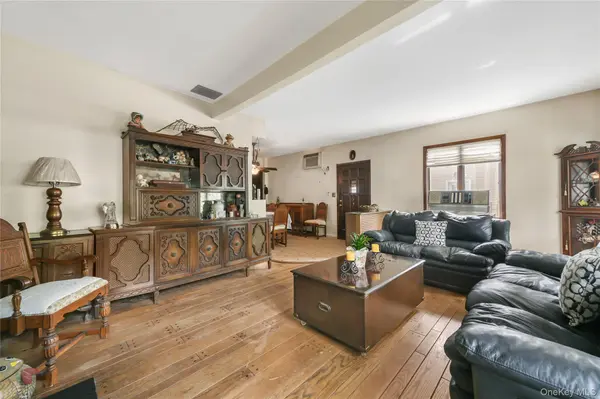 816 Throggs Neck EXPY, Bronx, NY 10465