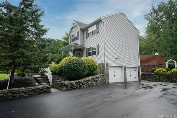 7 Laura RD, Monroe, NY 10950