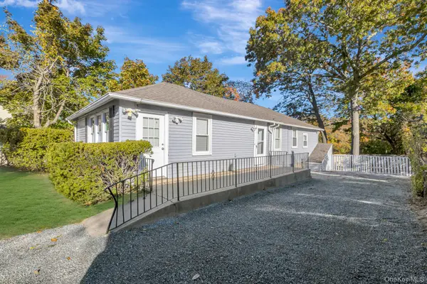 860 Flanders RD, Flanders, NY 11901