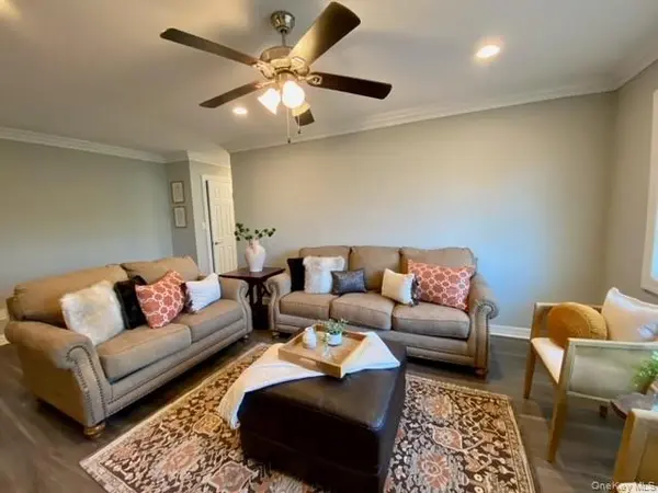 315 Robinson AVE #315-4, Patchogue, NY 11772