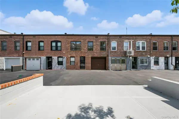 5958 69th PL, Maspeth, NY 11378