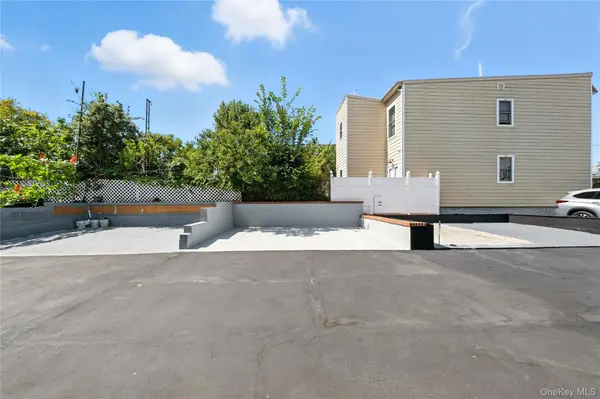 5958 69th PL, Maspeth, NY 11378