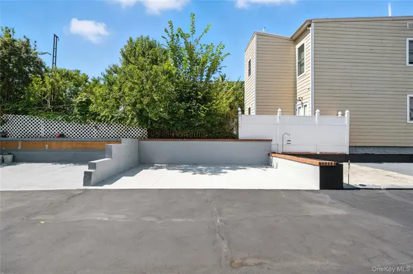 5958 69th PL, Maspeth, NY 11378