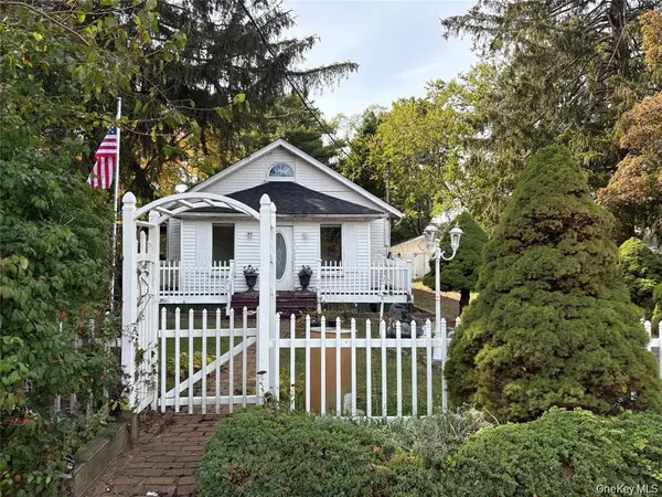 2408 Pine AVE, Ronkonkoma, NY 11779