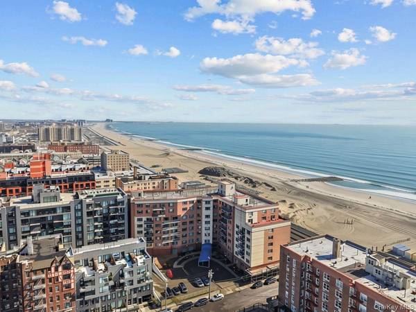 136 Beach 117th ST #UPH1, Rockaway Park, NY 11694