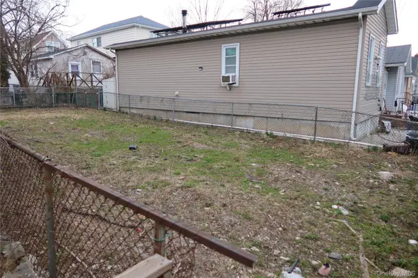 22B Edgewater PARK, Bronx, NY 10465