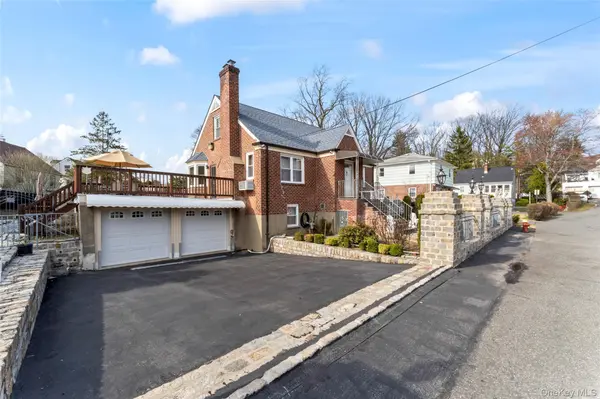 18 Butler PL, Yonkers, NY 10710