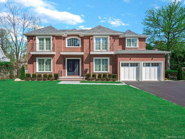 235 Schenck AVE, Great Neck, NY 11021