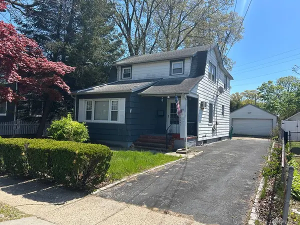 9 Prospect AVE, East Rockaway, NY 11518