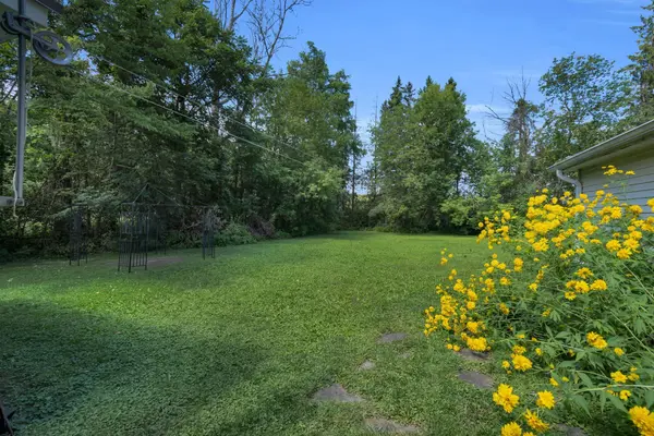 36 May AVE, East Gwillimbury, ON L0G 1V0