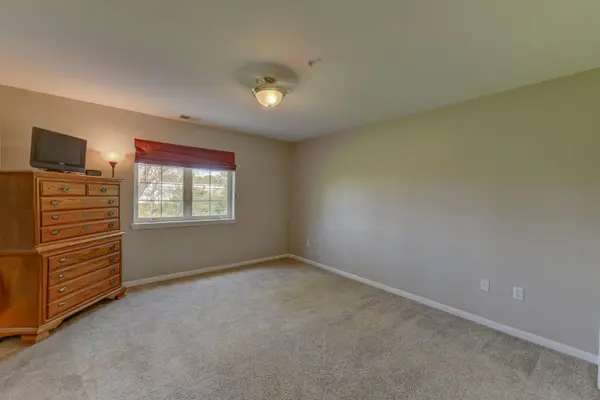 2515 Longwood Drive #102, Highland, IN 46322
