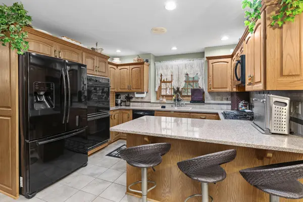 11458 Burr ST, Crown Point, IN 46307