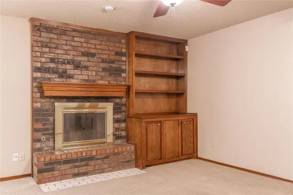2310 Cedar Brook DR, Moore, OK 73160