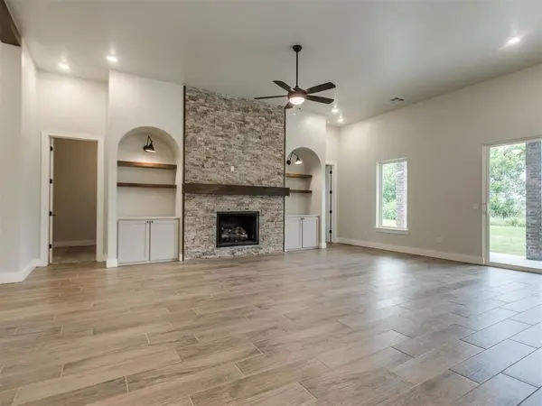 4025 Great Redwood RD, Newcastle, OK 73072