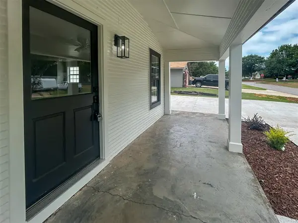 208 W Apache ST, Marlow, OK 73055