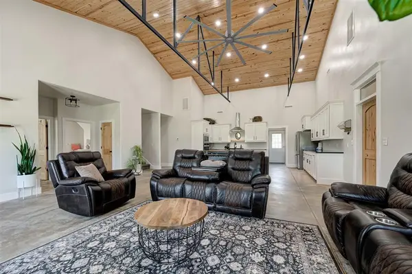 8201 S Hiwassee RD, Oklahoma City, OK 73150