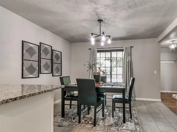 1213 Mockingbird LN, Edmond, OK 73034