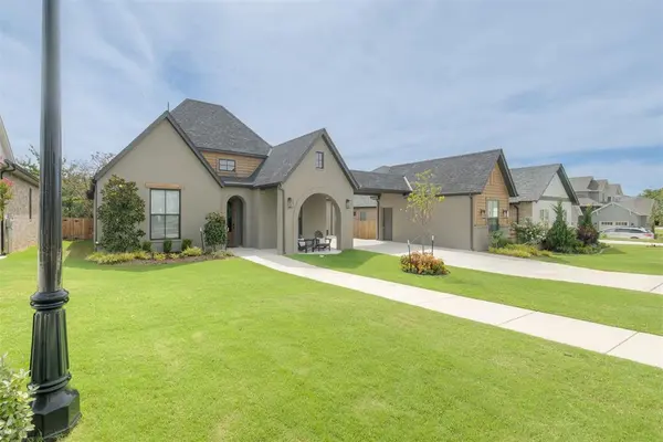 1732 Parkwood AVE, Edmond, OK 73034